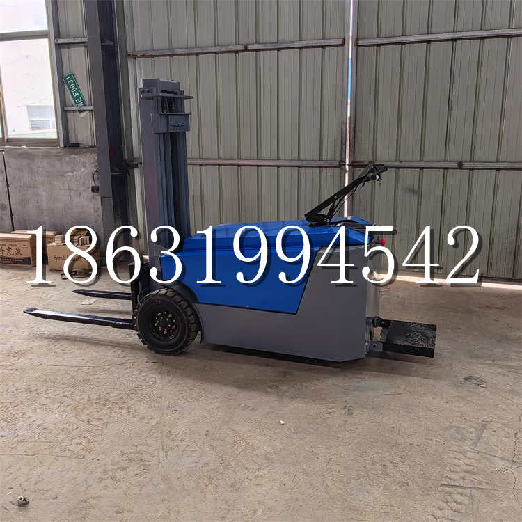 盘锦市全电动叉车插腿式堆高车液压装卸车1.5吨升高小型站驾式铲车